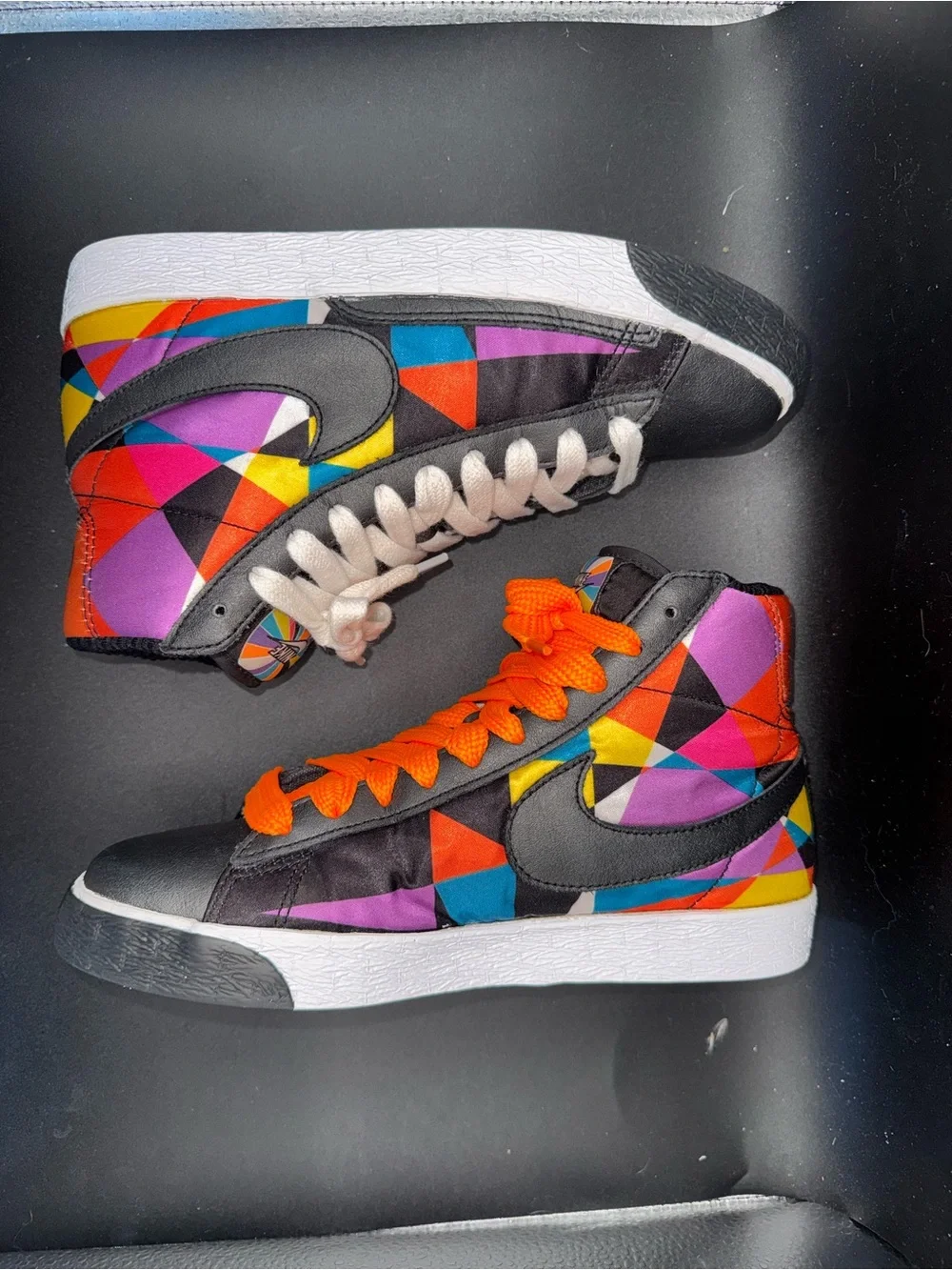 Nike Blazer Mid ‘77 Geometric Multi-Color High Top Sneakers Men’s 7.5 Women’s 9